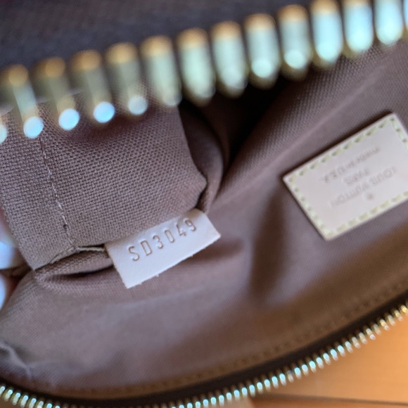 ✨👜 Louis Vuitton Tivoli GM 💎✨ - Picture 13 of 16